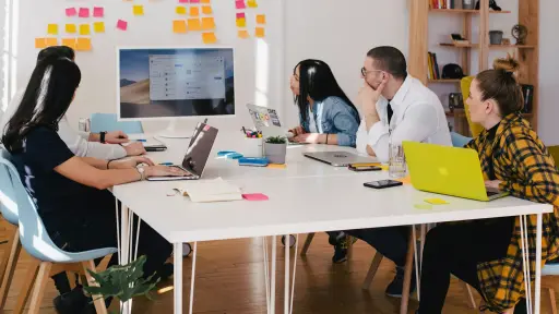 AWS busca startups de Latinoamérica para el Generative AI Accelerator 2025  ,Unsplash