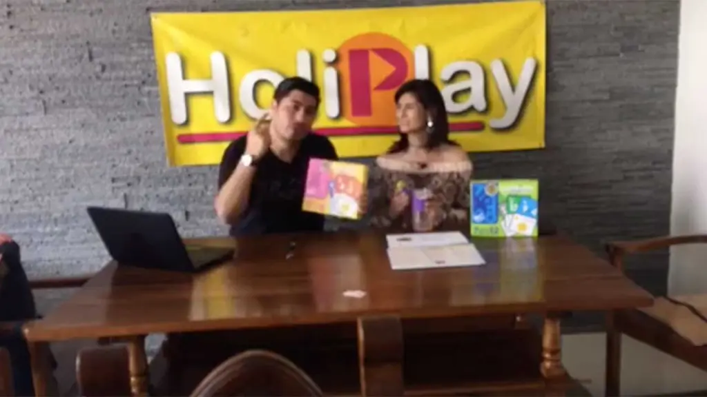 holiplay tuhistoria ,EntrepreNerd