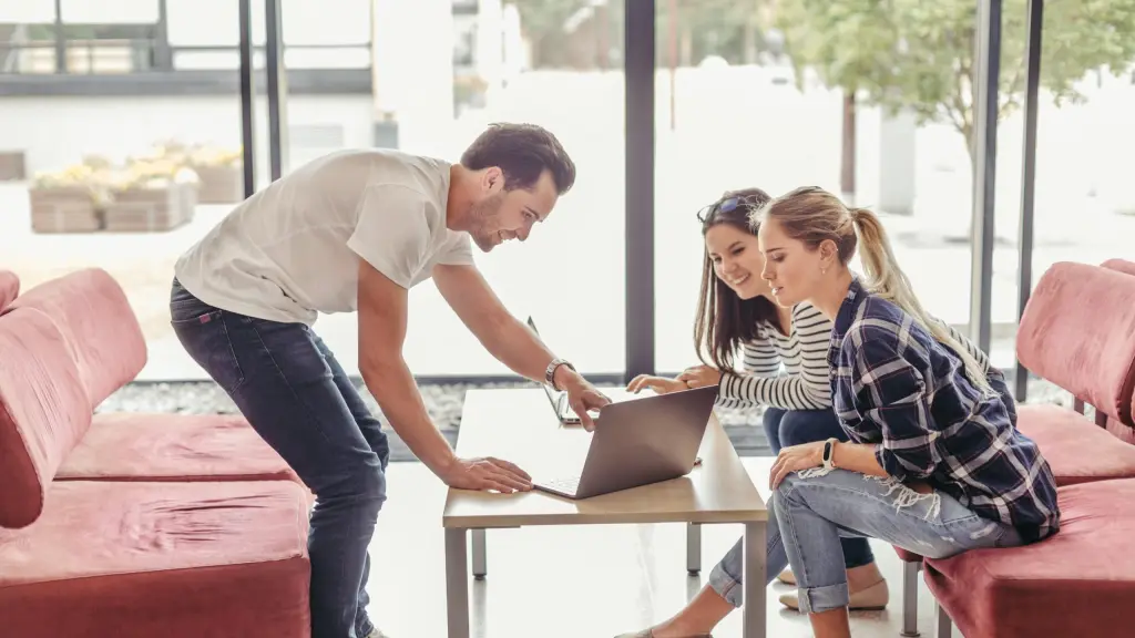 167348 OVI5EU 573 ,EntrepreNerd