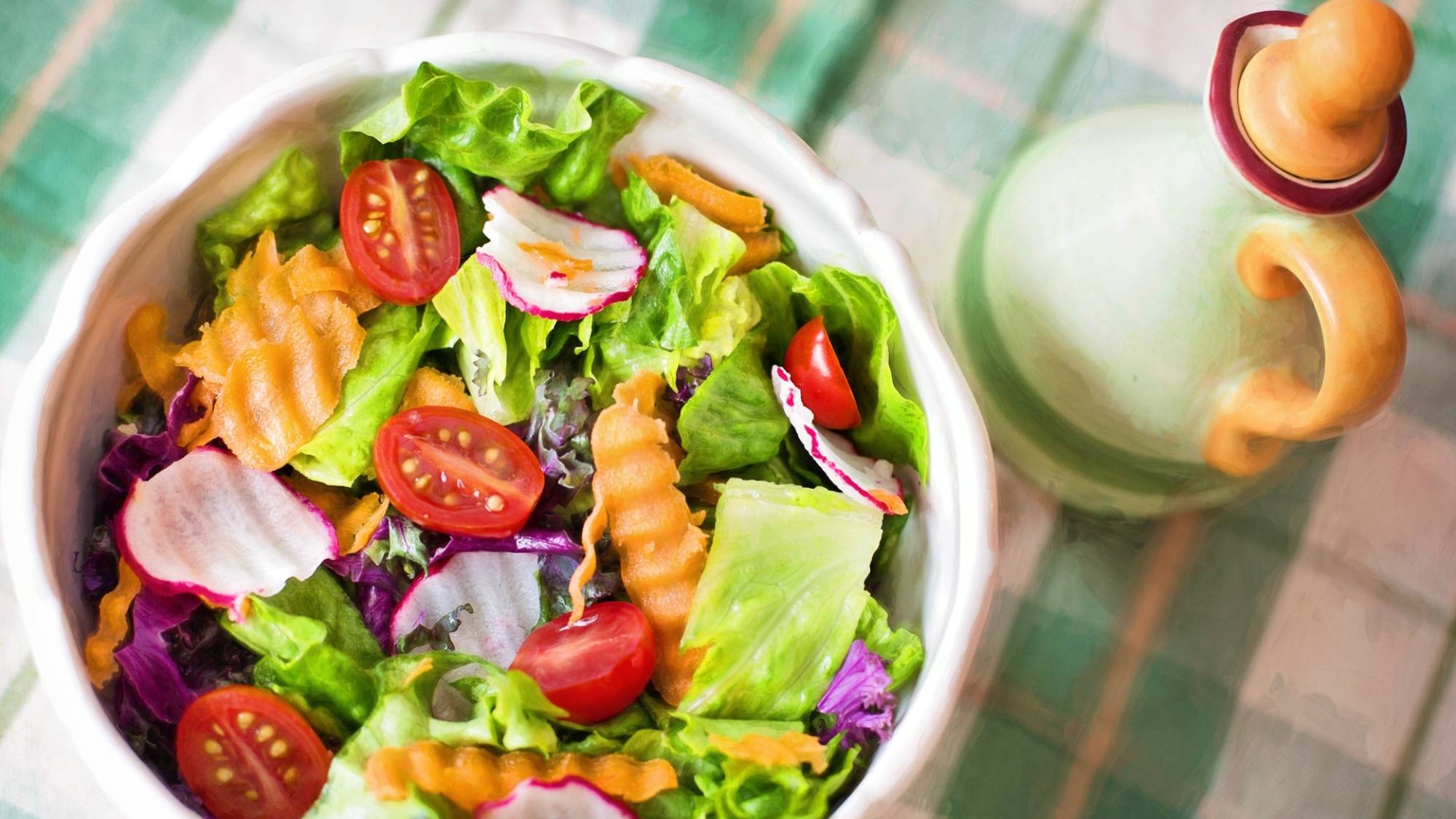 close up of salad in plate 257816, EntrepreNerd