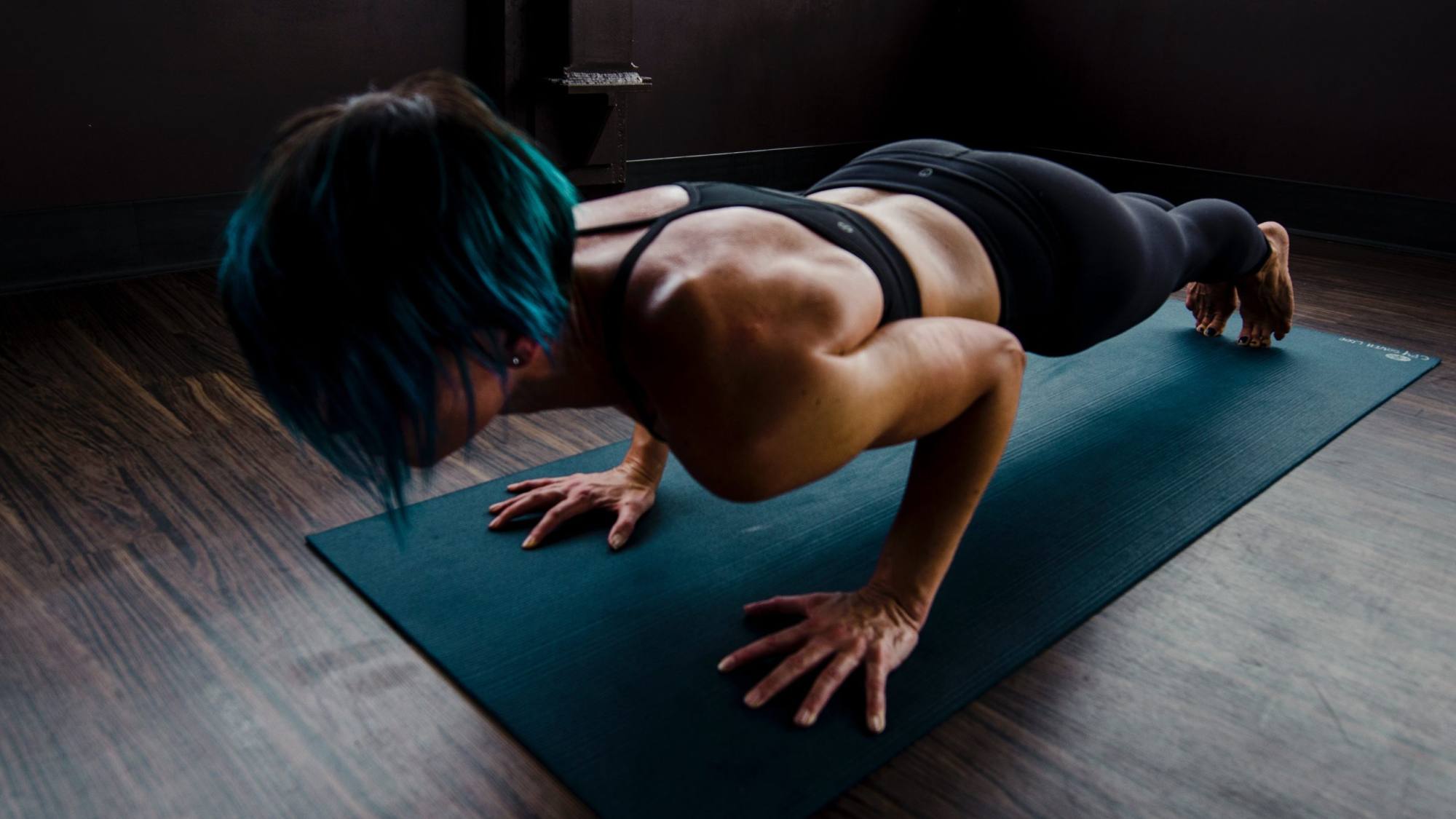 woman doing push ups 2780762 1 1, EntrepreNerd