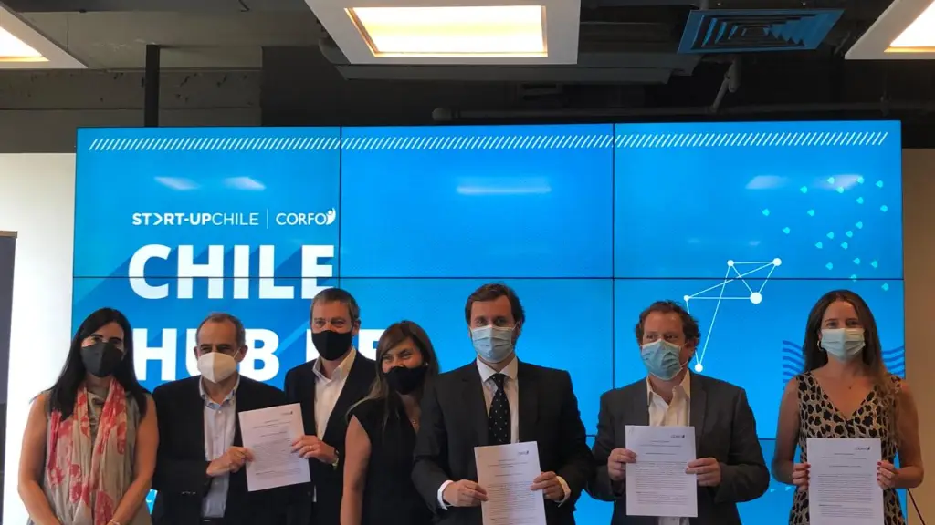 Ep7xlmAXYAEyHLe ,EntrepreNerd