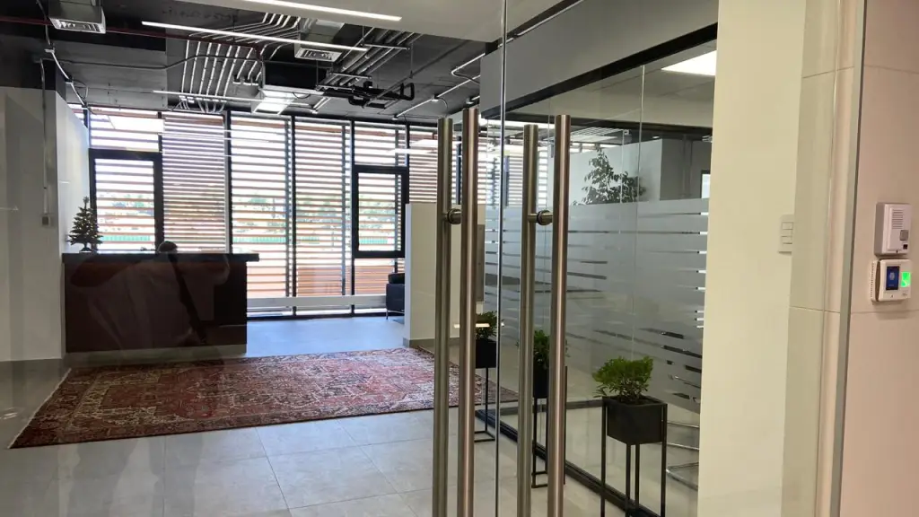 IBC OFICINAS COVID LRMCOMUNICACIONES 2 ,EntrepreNerd