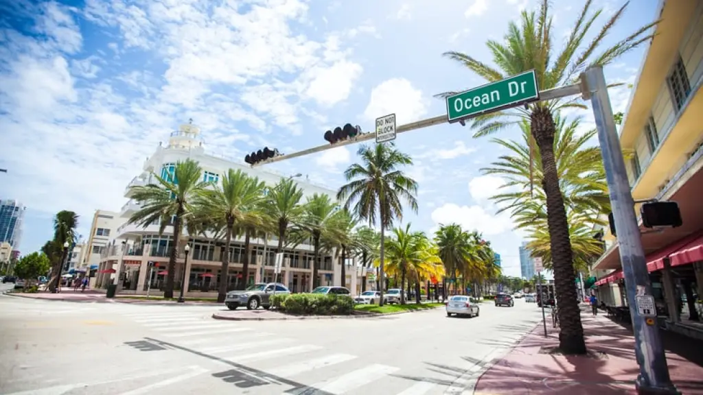 photo 1571042804889 1438b1d607a2 ,EntrepreNerd