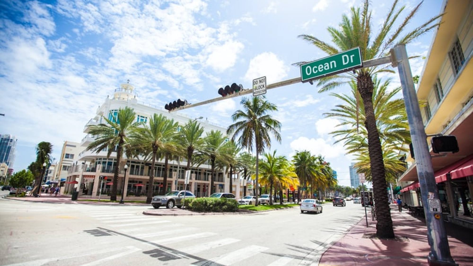 photo 1571042804889 1438b1d607a2, EntrepreNerd