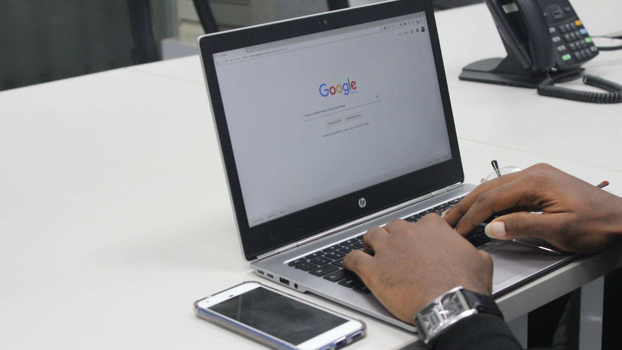 benjamin dada EDZTb2SQ6j0 , Unsplash