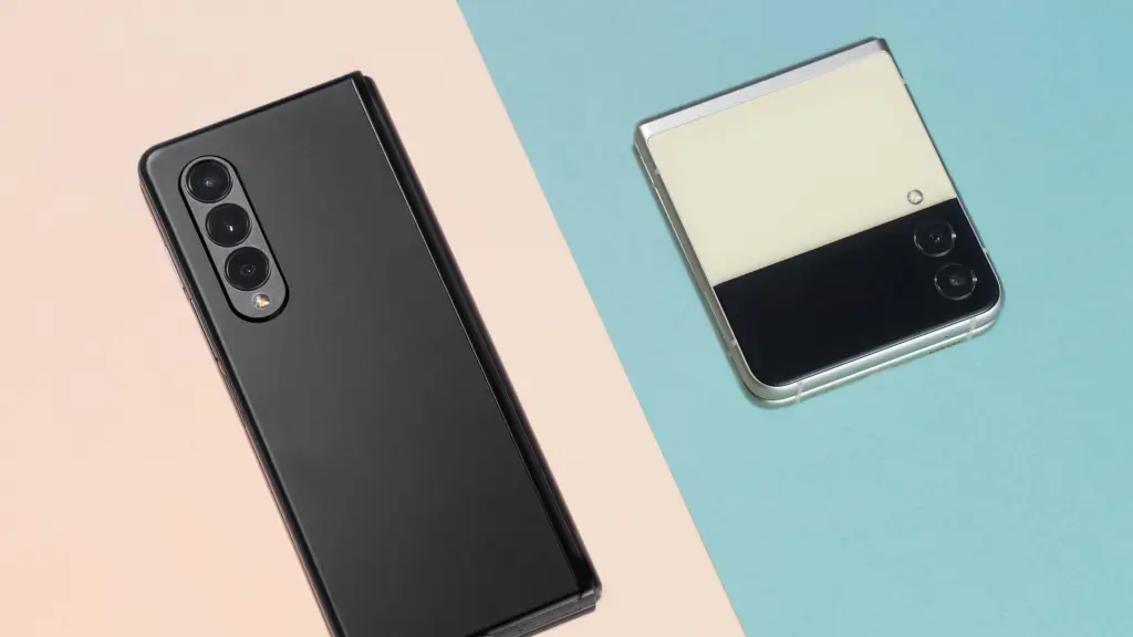 02 04 Q2B2 01 galaxyzfold3 5g phantomblack galaxyzflip3 5g cream L ,EntrepreNerd