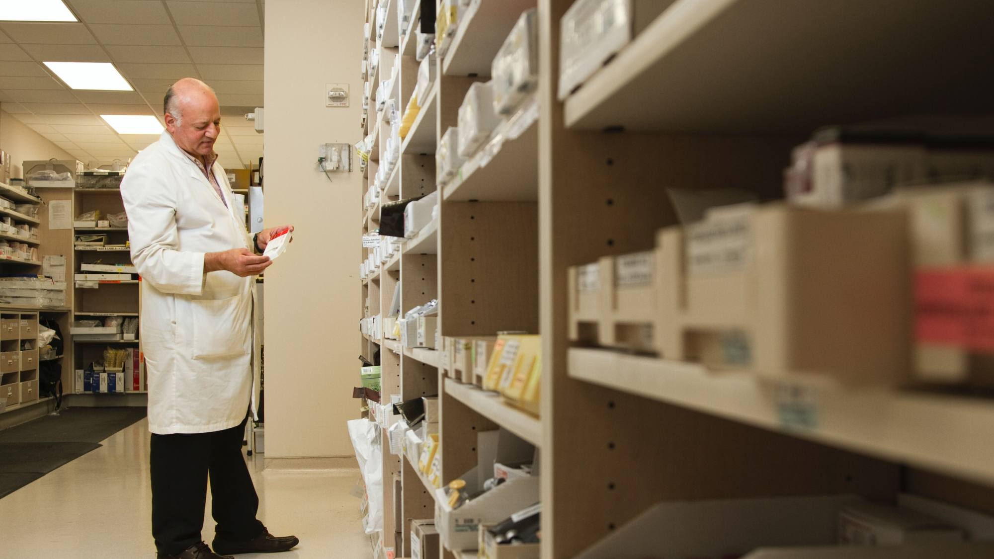 national cancer institute fTQHPb6r4wQ , Unsplash