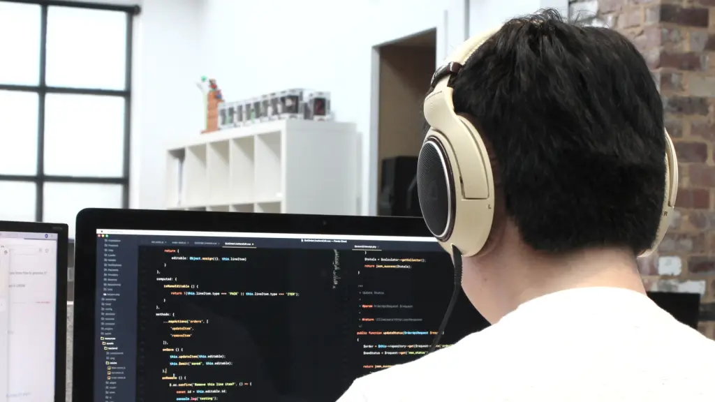 true agency o4UhdLv5jbQ  ,Unsplash