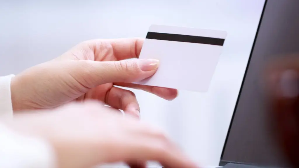 MAXXA TARJETA LRMCOMUNICACIONES AGENCIAS 2 e1645706842151 ,EntrepreNerd