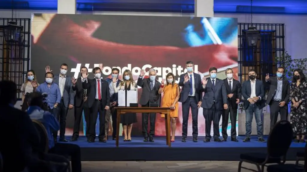 FNbSqaSUcAEvXtX ,EntrepreNerd