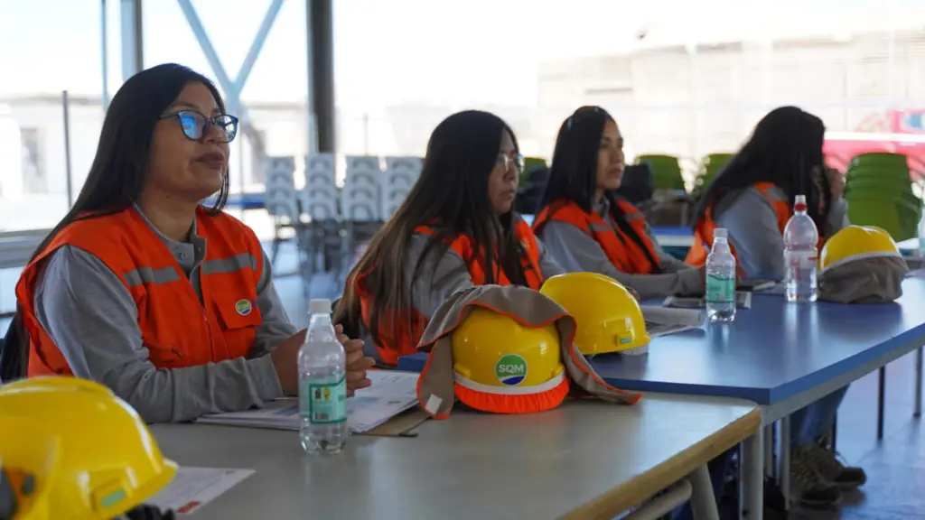 DSC07965 e1675688261798 ,EntrepreNerd