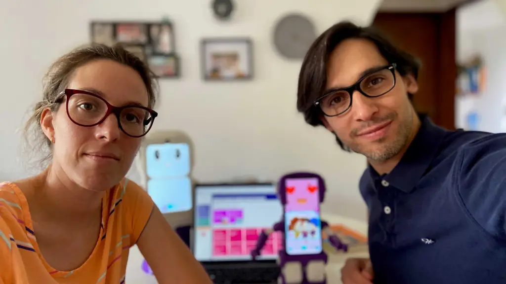 Virginia Dias y Felipe Araya creadores y fundadores de Sima ,EntrepreNerd