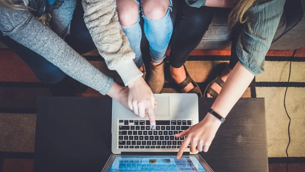 john schnobrich 2FPjlAyMQTA  ,Unsplash