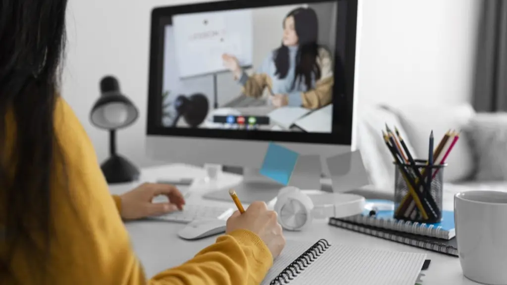 Pymes en Linea Sabado e1692281118149 ,EntrepreNerd