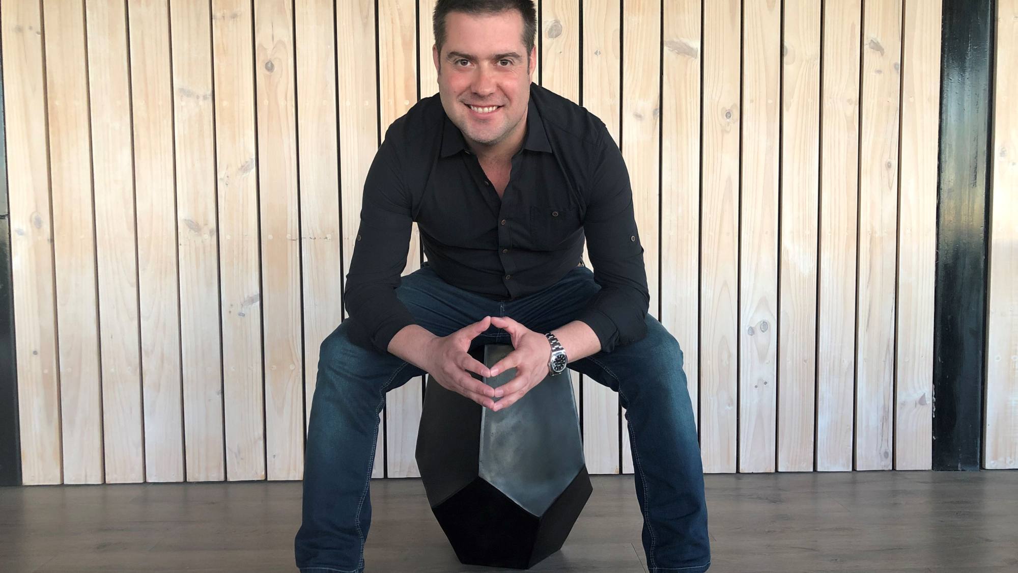Edmundo Casas 2, EntrepreNerd