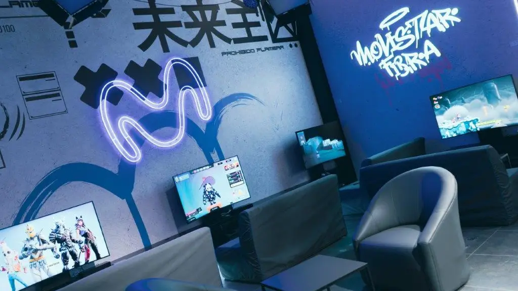 LOUNGE MOVISTAR FIBRA MGC PLAZA TREeBOL ,EntrepreNerd