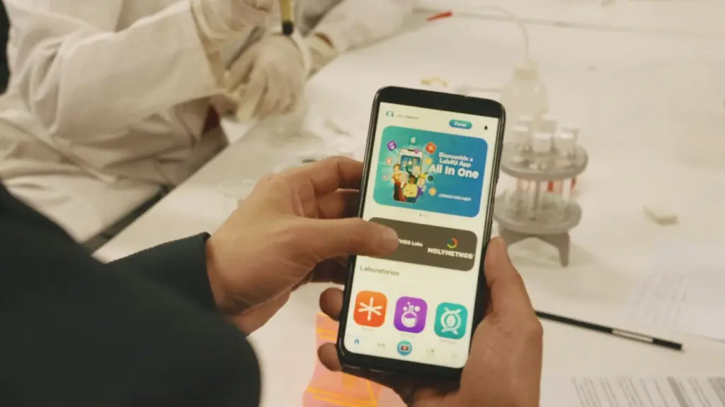 Alianza MolymetNos Lab4You ,EntrepreNerd