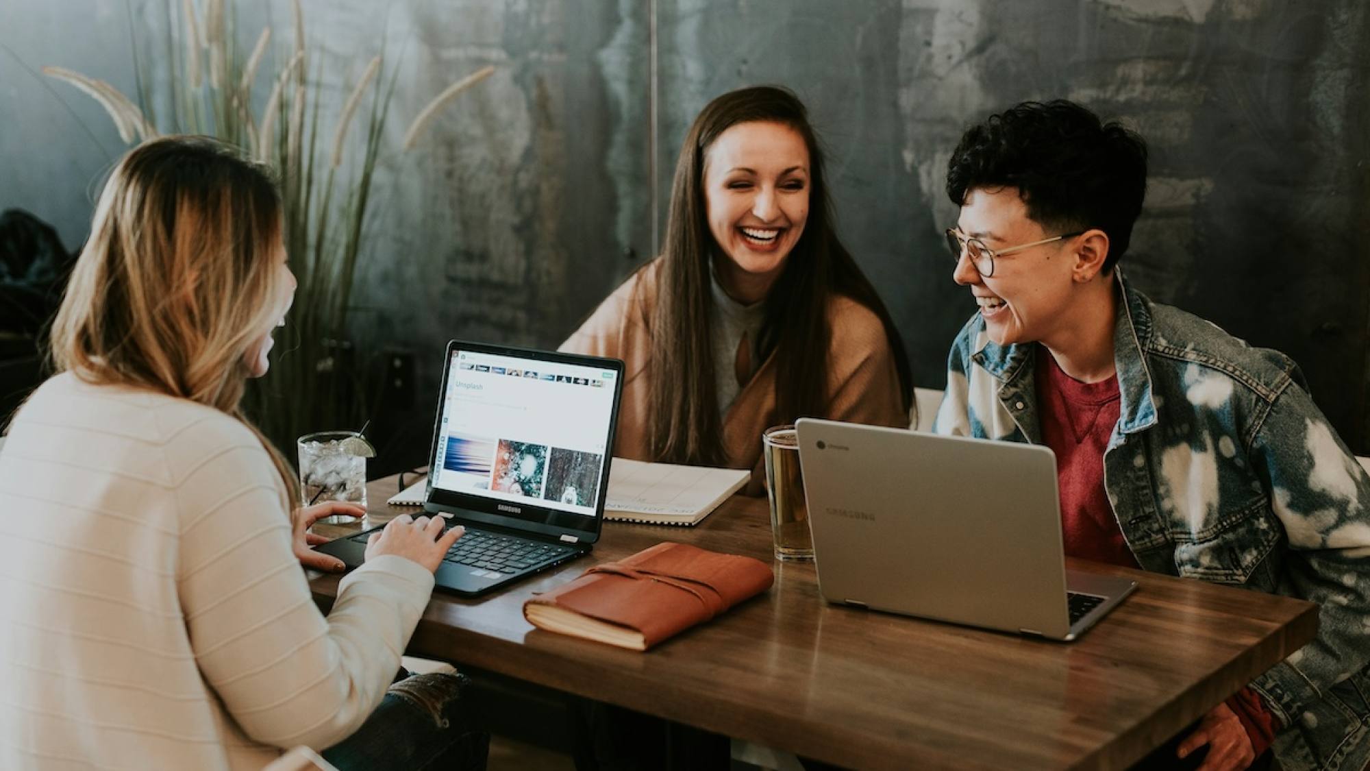 SEMILLAS INICIA Y EXPANDE MUJERES, EntrepreNerd