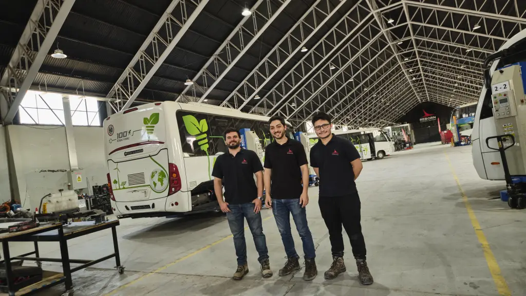 Felipe Cevallos Pablo Bravo e Ignacio Achondo2 ,EntrepreNerd