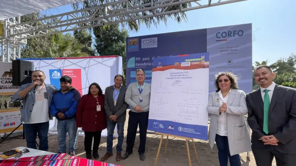 PTI Camelidos Firma compromiso scaled e1720599522298 ,EntrepreNerd
