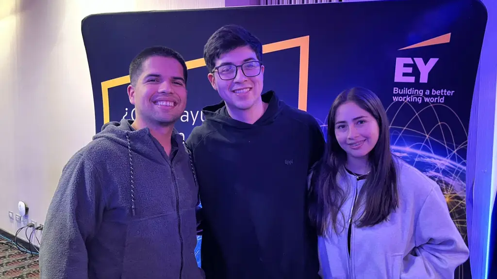 SmartVision ganó la Hackatón Summit País Digital ,Gentileza