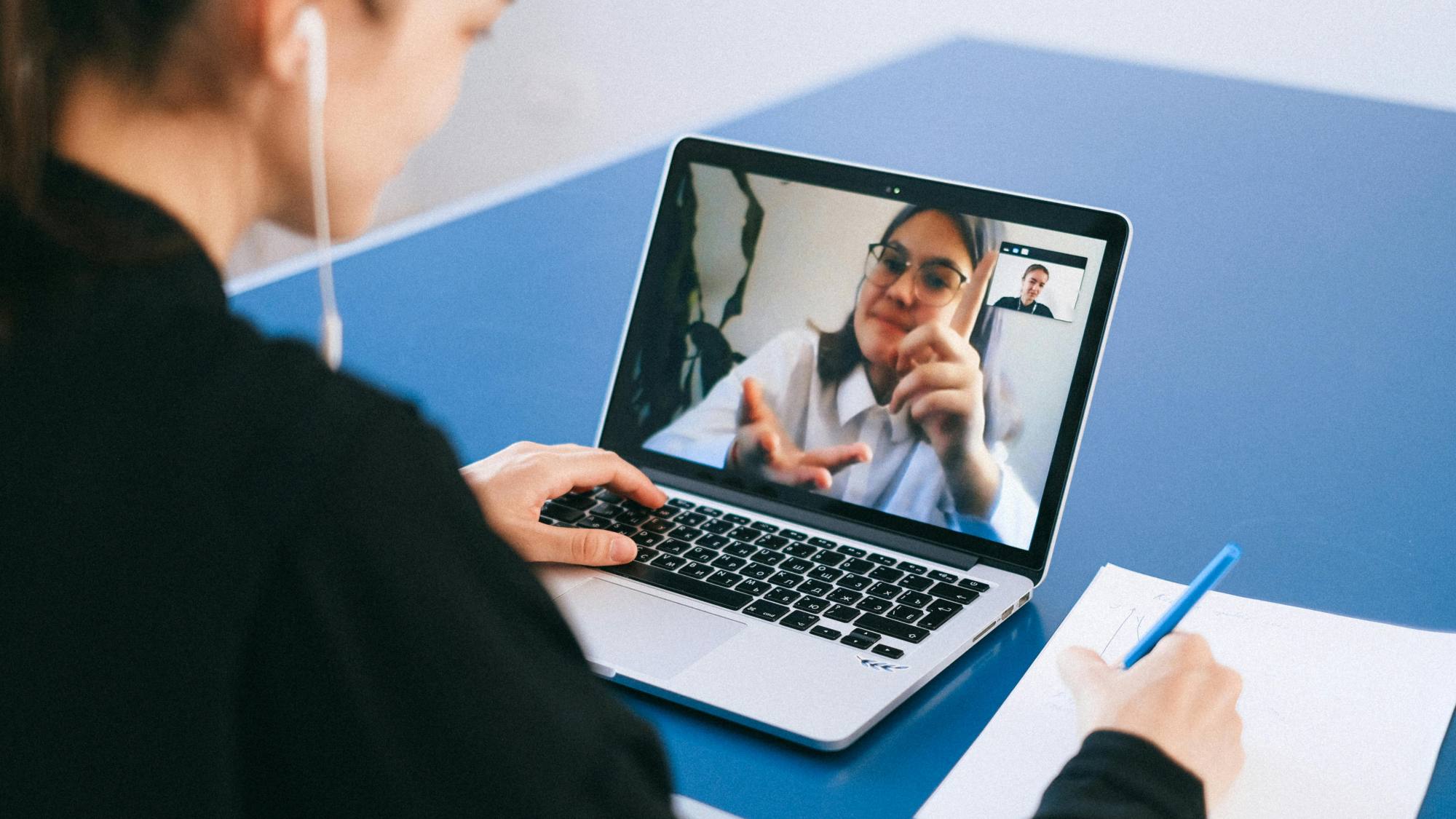 SoftServe lanza programa de capacitación gratuito para educadores de América Latina, Gentileza
