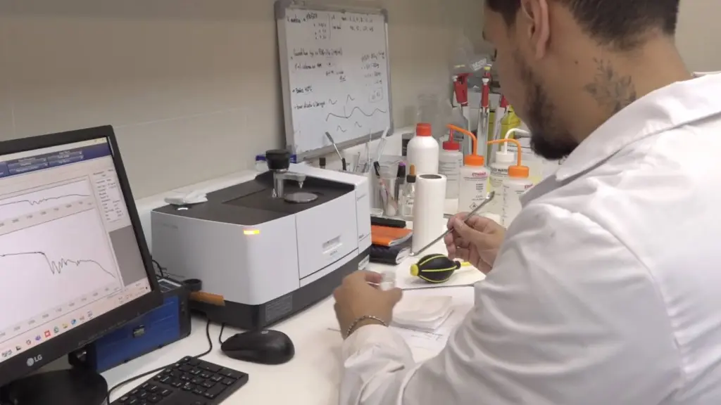 Desarrollan nanoantibióticos para tratar infecciones bacterianas ,U. de Talca