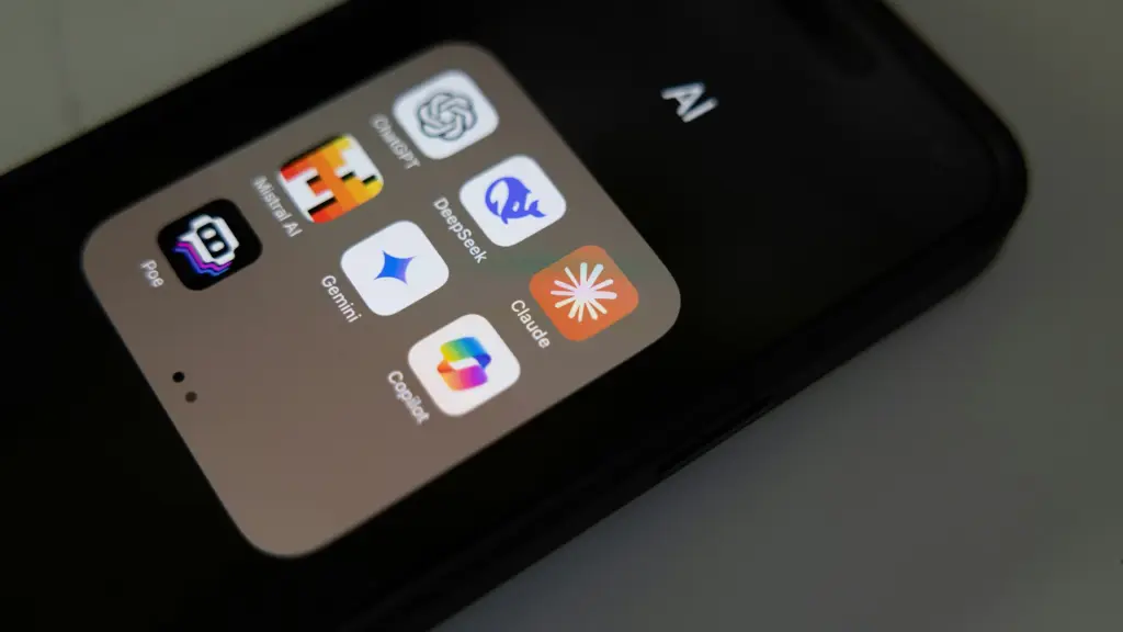 El 70% de los encuestados ya ha usado herramientas de IA como ChatGPT, Gemini o Claude, al menos una vez. ,Unsplash