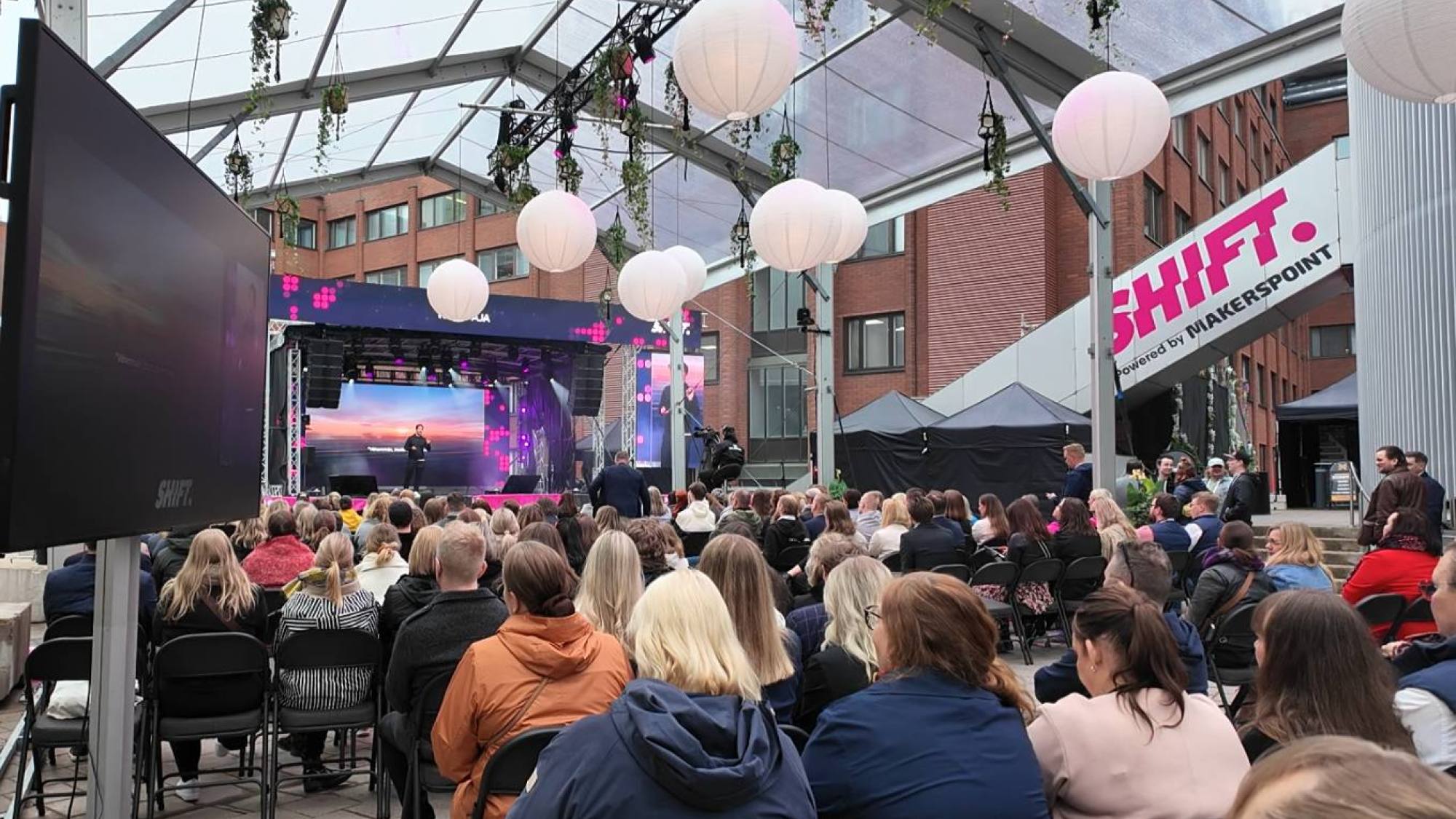 Outside stage at shift business festival