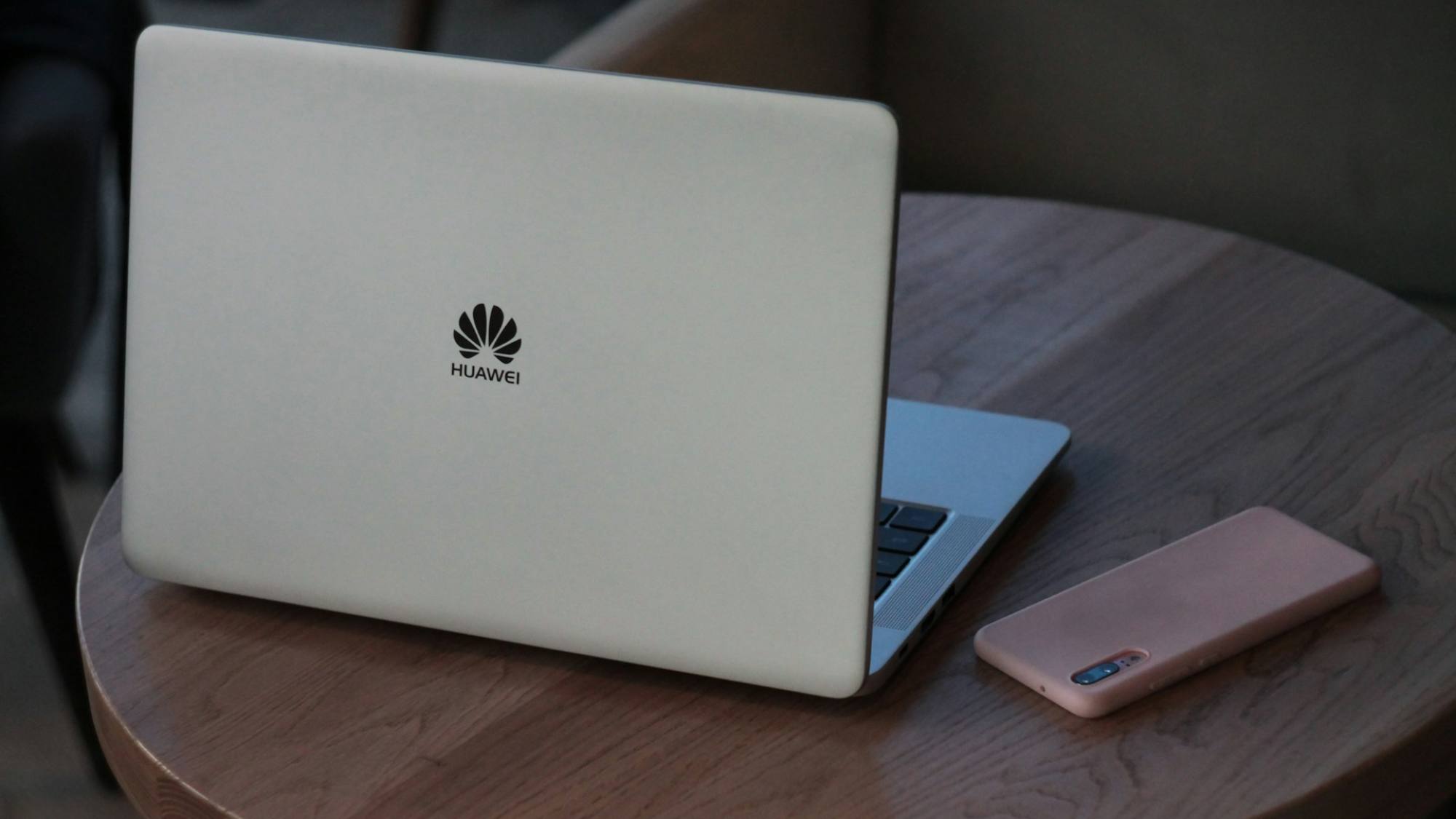 Huawei Cloud presenta Pangu Models 5.5, Unsplash