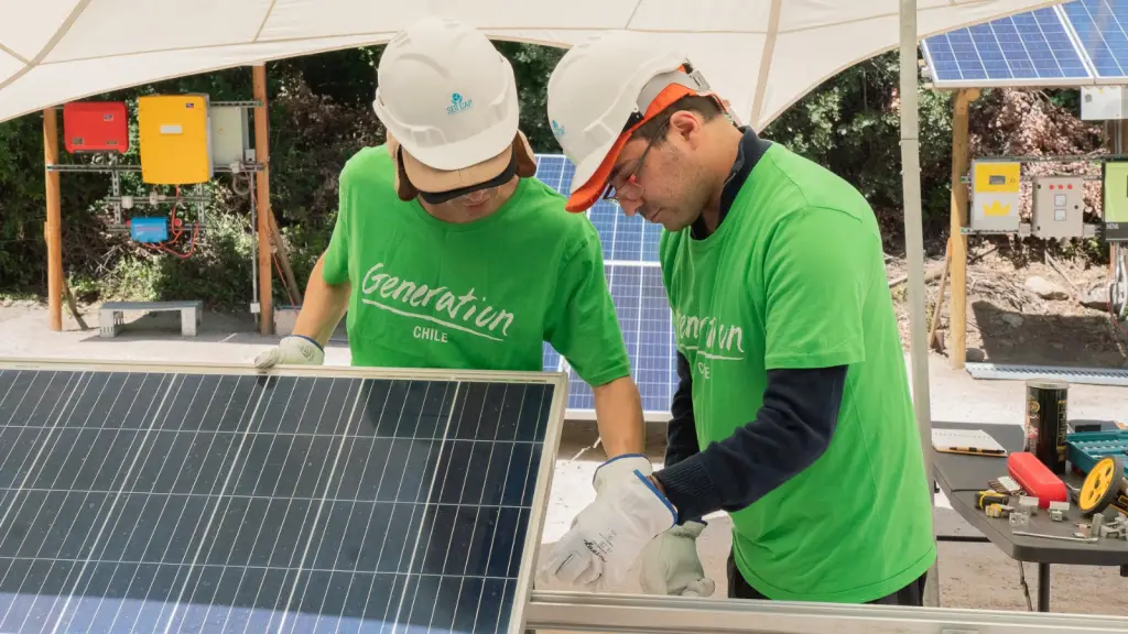 Instalación de Paneles Solares: El nuevo bootcamp de Generation Chile tiene 40 becas disponibles ,Gentileza Generation Chile 