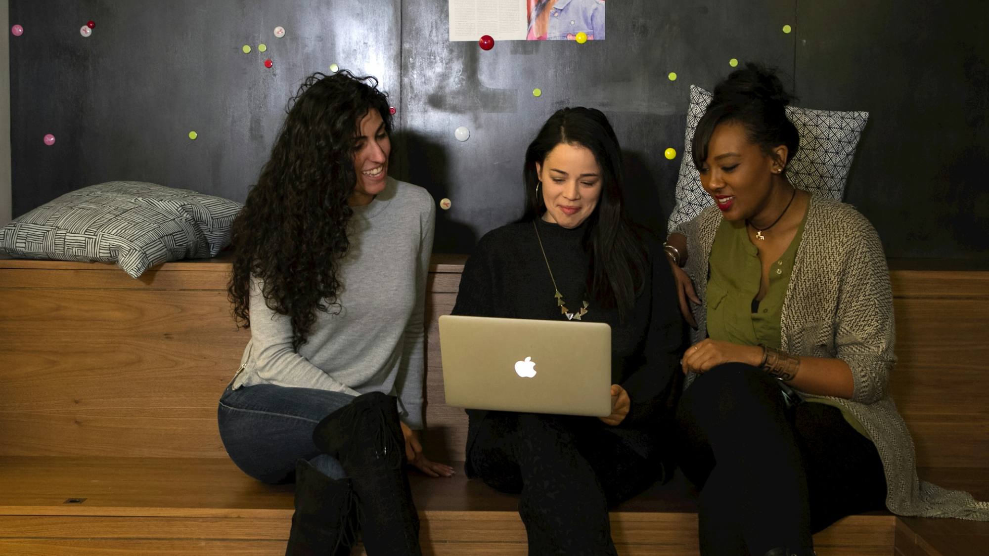 Tecnología y liderazgo juvenil marcan la agenda del emprendimiento regional gracias al apoyo del Comité de Desarrollo Productivo de Corfo, Unsplash