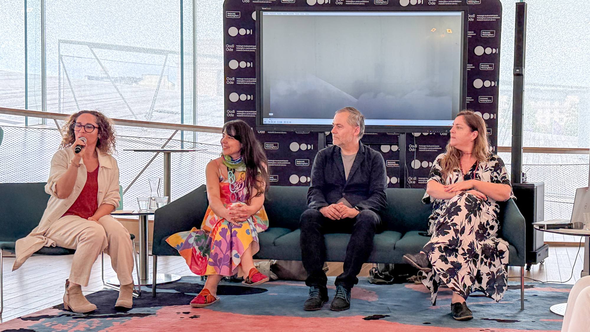 Chilean artists present a work that exposes the im