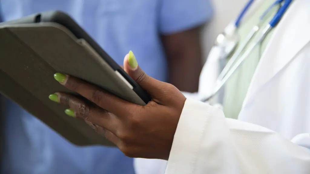 Impulsan concurso para que universitarios desarrollen soluciones que mejoren la atención y las listas de espera en el sistema de salud chileno ,Unsplash