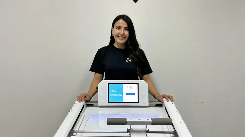 Pamela Salazar, ingeniera civil industrial, fundadora de Umov, startup de soluciones de hardware y software para la rehabilitación motriz y cognitiva. ,Umov