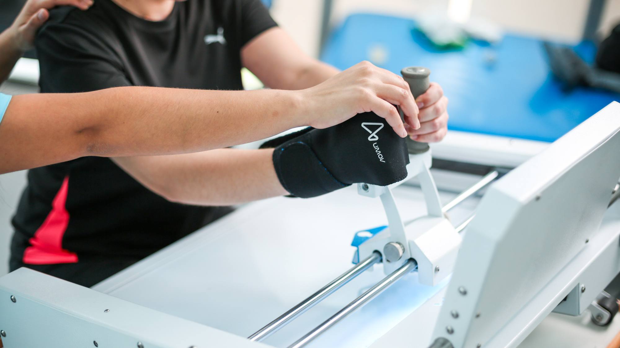 Invento chileno valida tecnología que multiplica la capacidad de los centros de salud, Umov