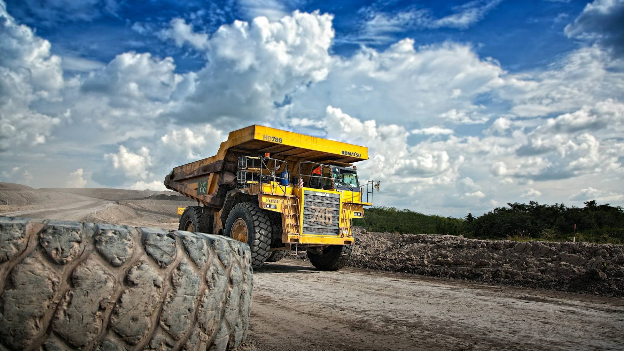 Cosmos Save Energy: proyecta su expansión a Perú, Brasil y Canadá con solución para reducir costos energéticos en minería, Unsplash