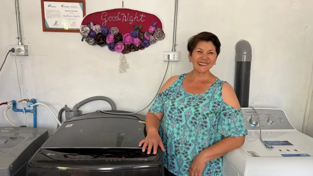 Amada Urrea y el valor de atreverse a los 60, dueña de la lavandería en Quilaco ,Gentileza