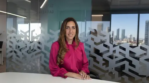 Ariela Fefer ,Gentileza