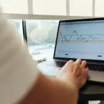 La diferencia entre operar y operar bien ,Unsplash