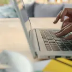 Talento Digital y SENCE lanzan más de 1.800 becas ,Unsplash