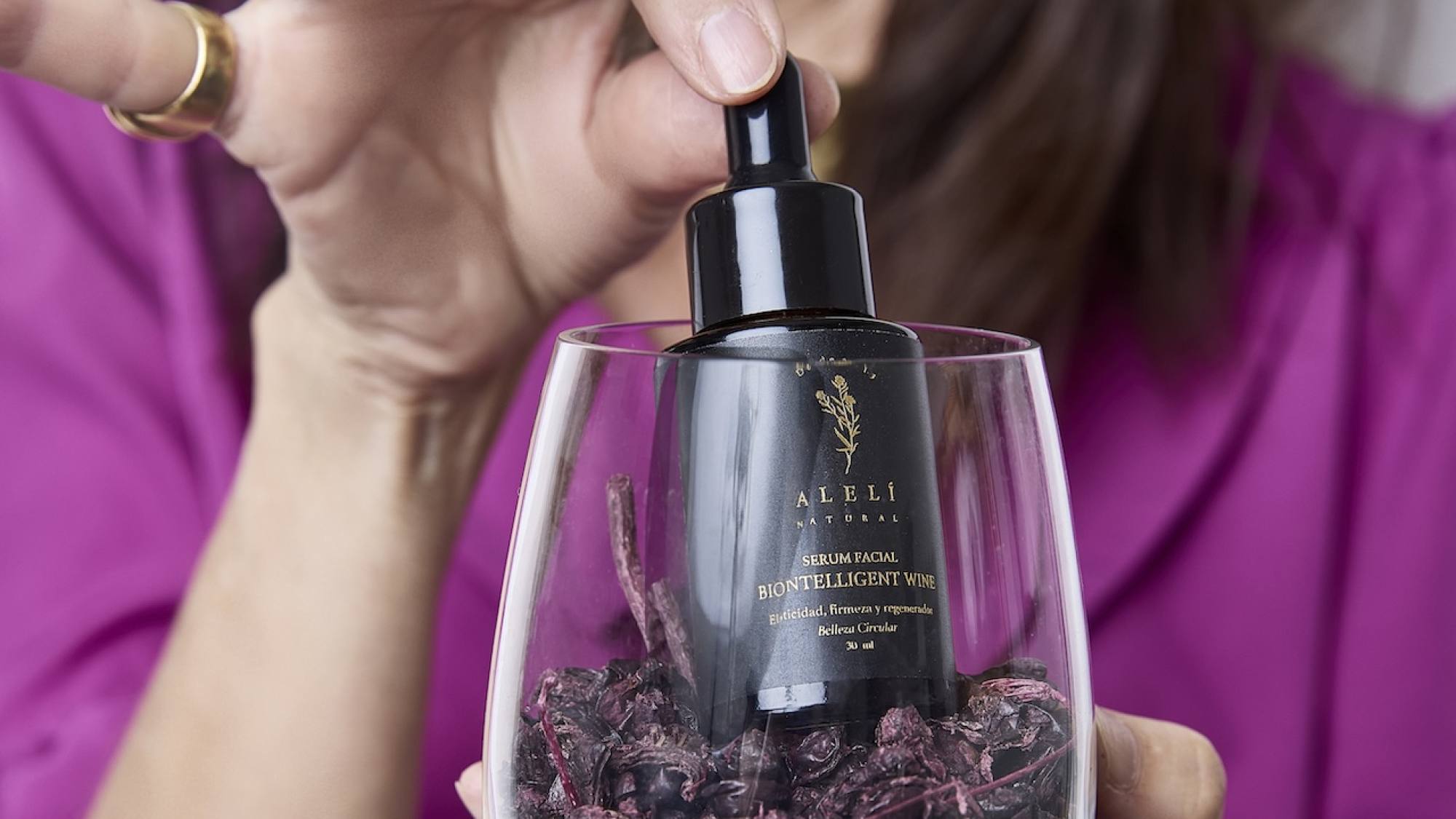 Emprendedora chilena crea productos de belleza  a partir de desechos de la uva, Corfo Metropolitano / Aleli Natural