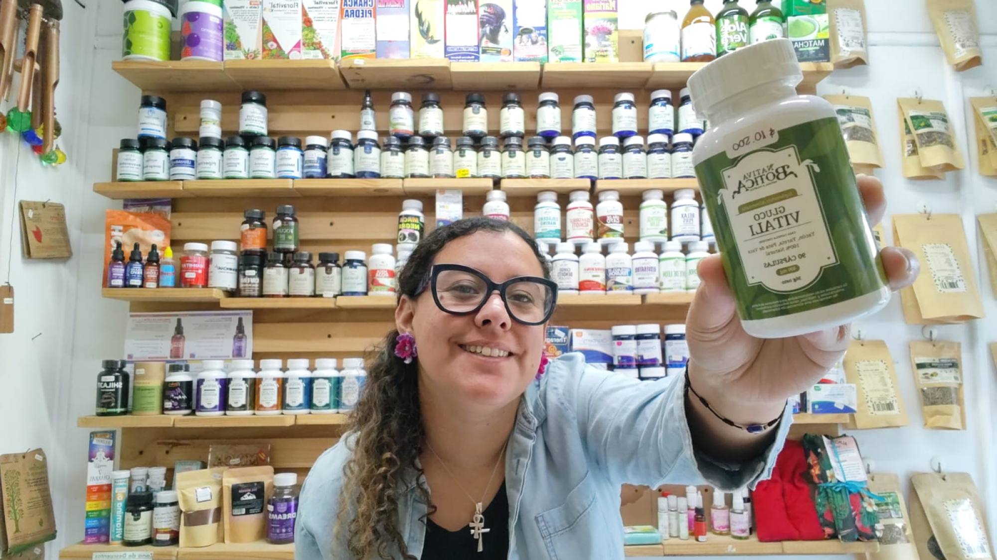 Emprendedora de Coronel transforma su experiencia de salud en una botica natural enfocada en el bienestar integral, CEC