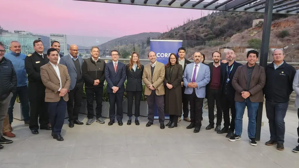 Vicepresidente Ejecutivo de Corfo visitó el Distrito de Innovación V21 para conocer avances de Supercómputo y StartupLabs 02 en Valparaíso ,Corfo Valparaíso