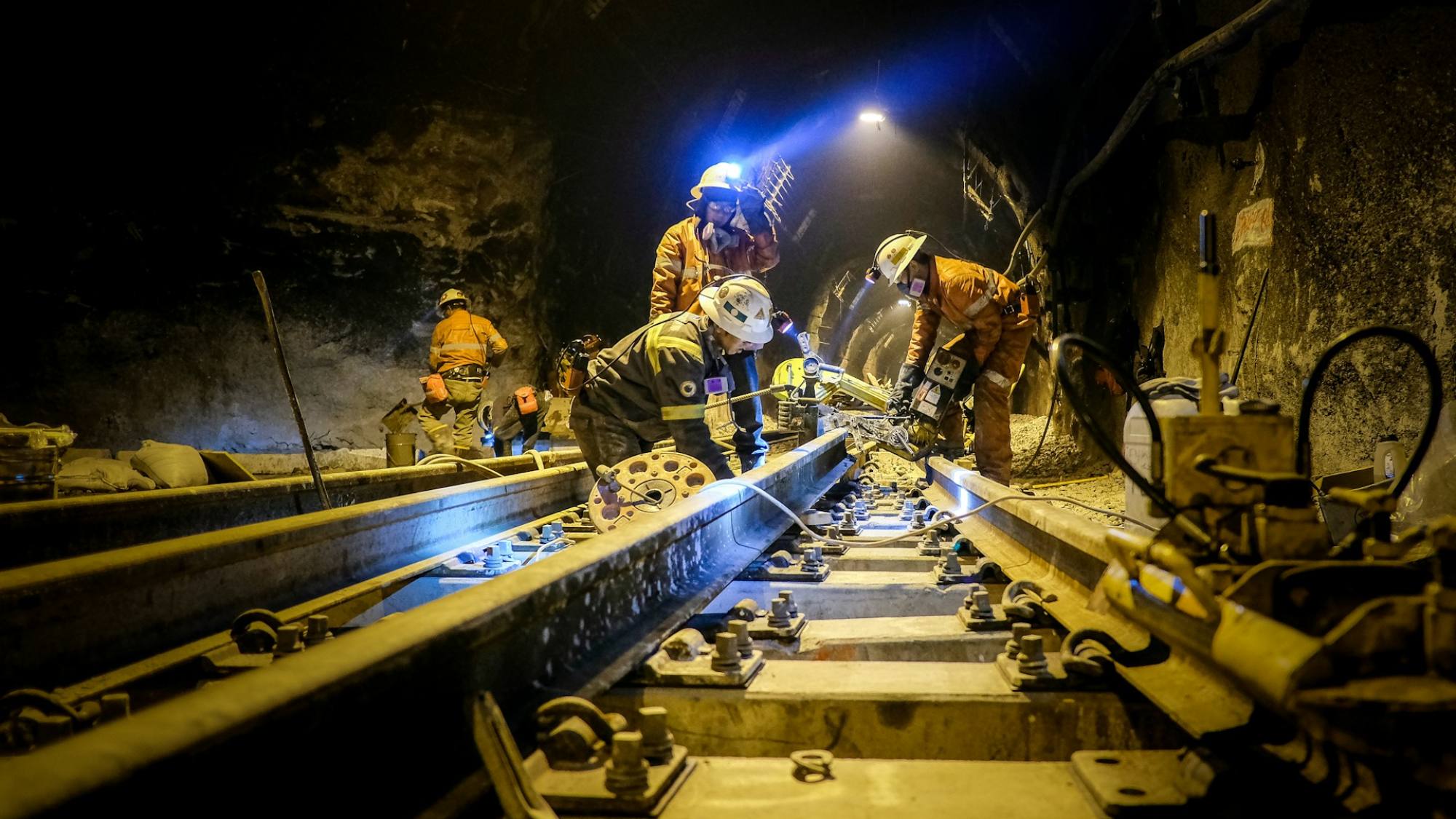 Startup para la minería Discovery AI clasifica como finalista de ScaleUp Boost, Unsplash
