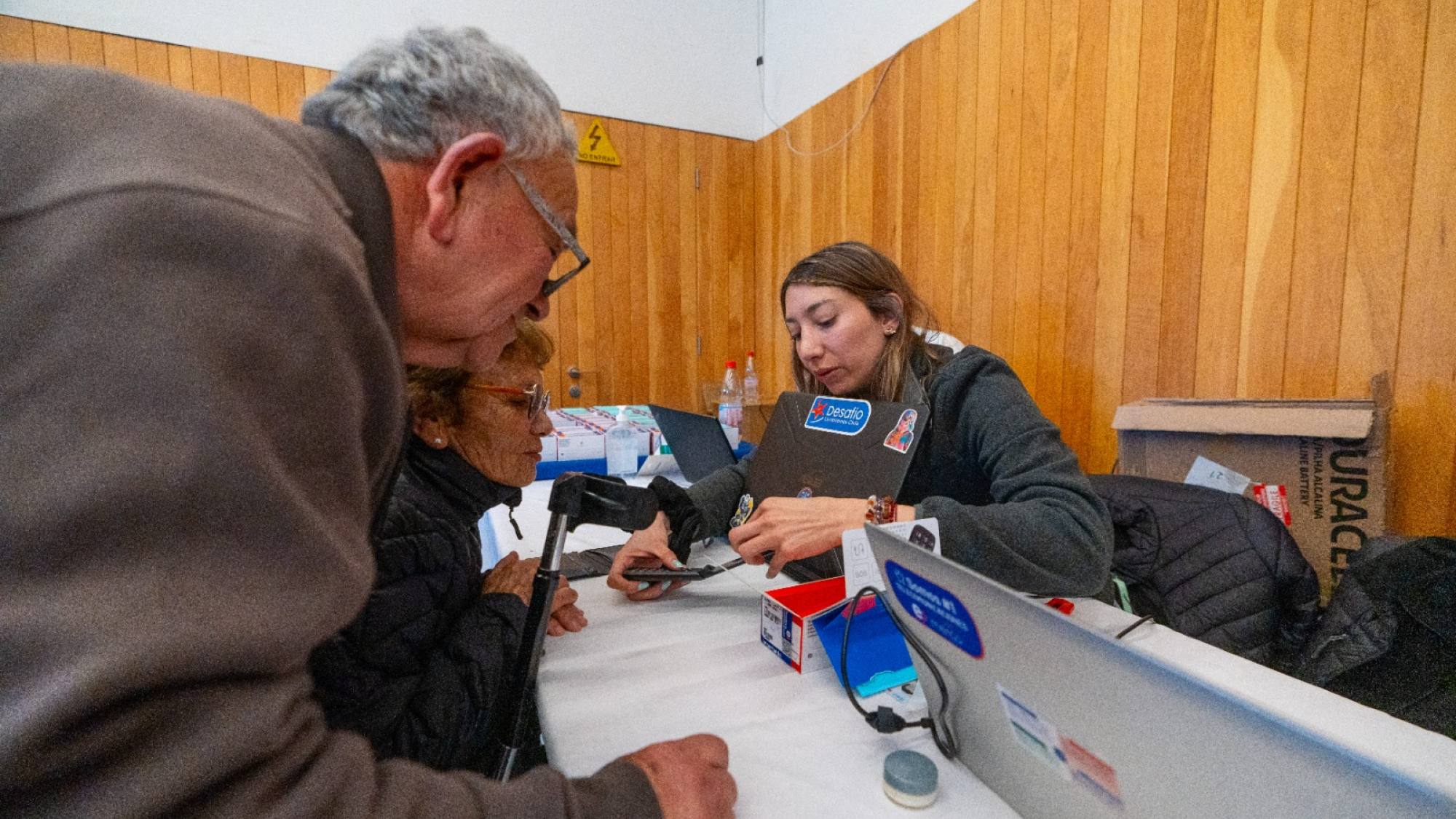 Entrega de dispositivos, Gentileza