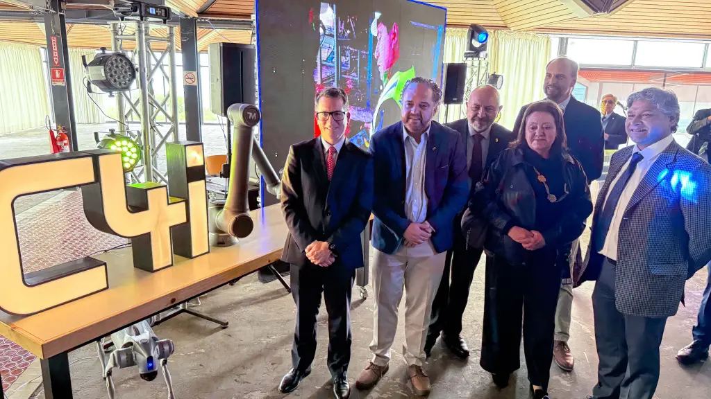  Corfo impulsa un polo industrial en Huachipato con la primera piedra del Centro de Manufactura Avanzada ,Corfo